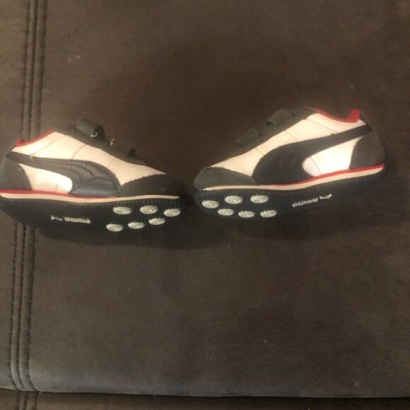 2 for $10⭐️Puma Baby Shoes - Picture 3 of 6